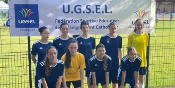 1/2 finale Ugsel football